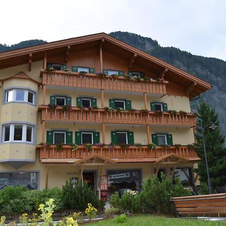 Hotel Ladina Campitello di Fassa Zewnętrze zdjęcie