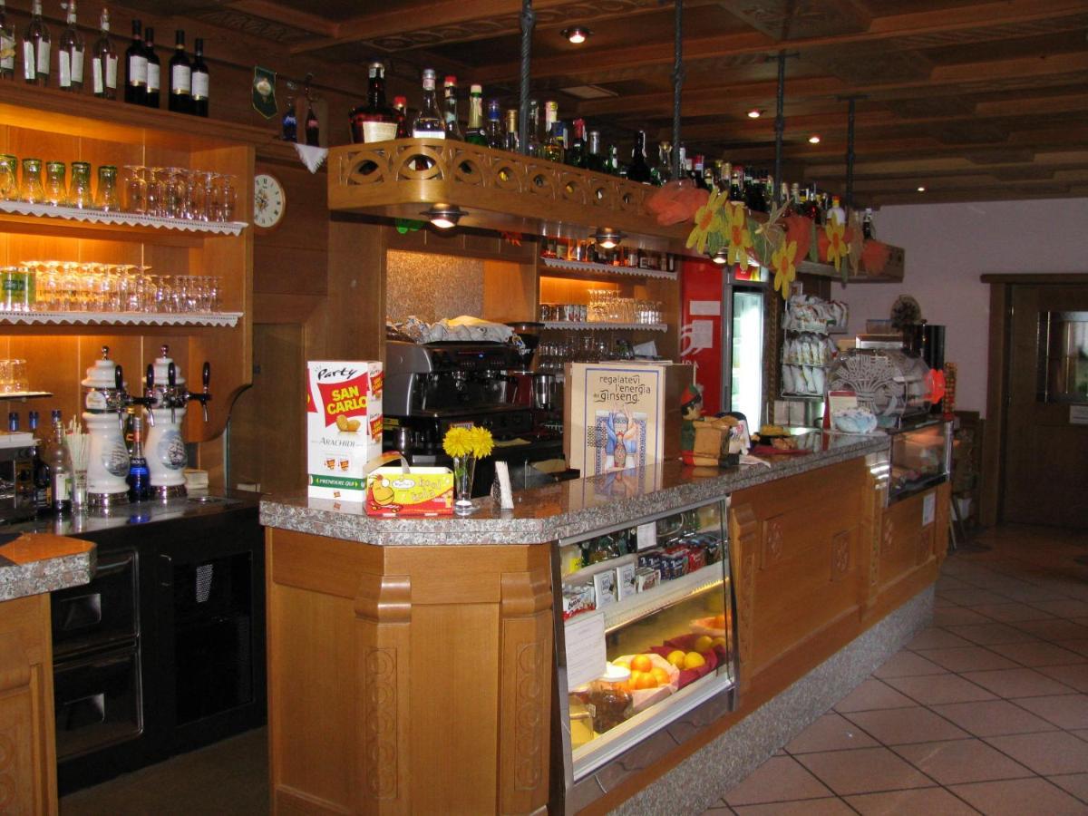 Hotel Ladina Campitello di Fassa Zewnętrze zdjęcie