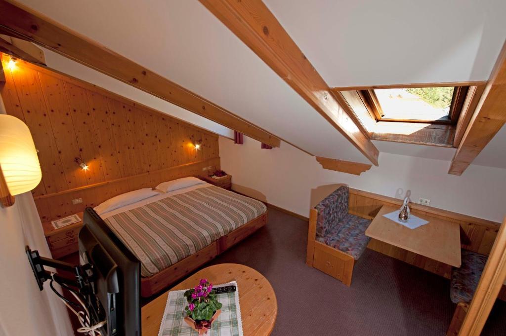 Hotel Ladina Campitello di Fassa Zewnętrze zdjęcie