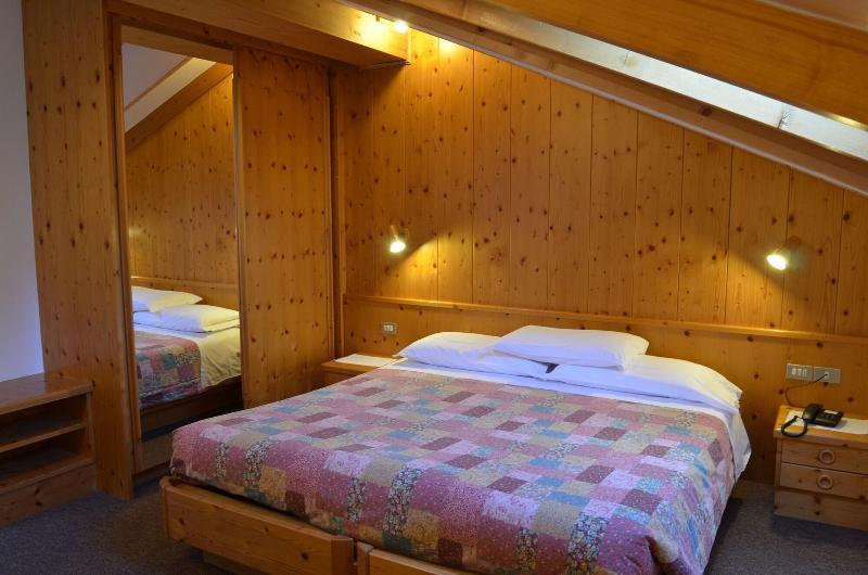 Hotel Ladina Campitello di Fassa Zewnętrze zdjęcie
