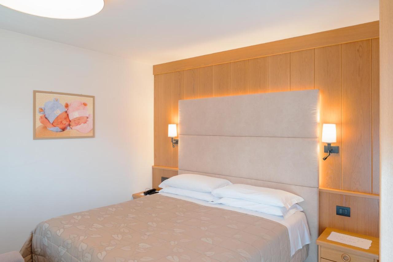 Hotel Ladina Campitello di Fassa Zewnętrze zdjęcie