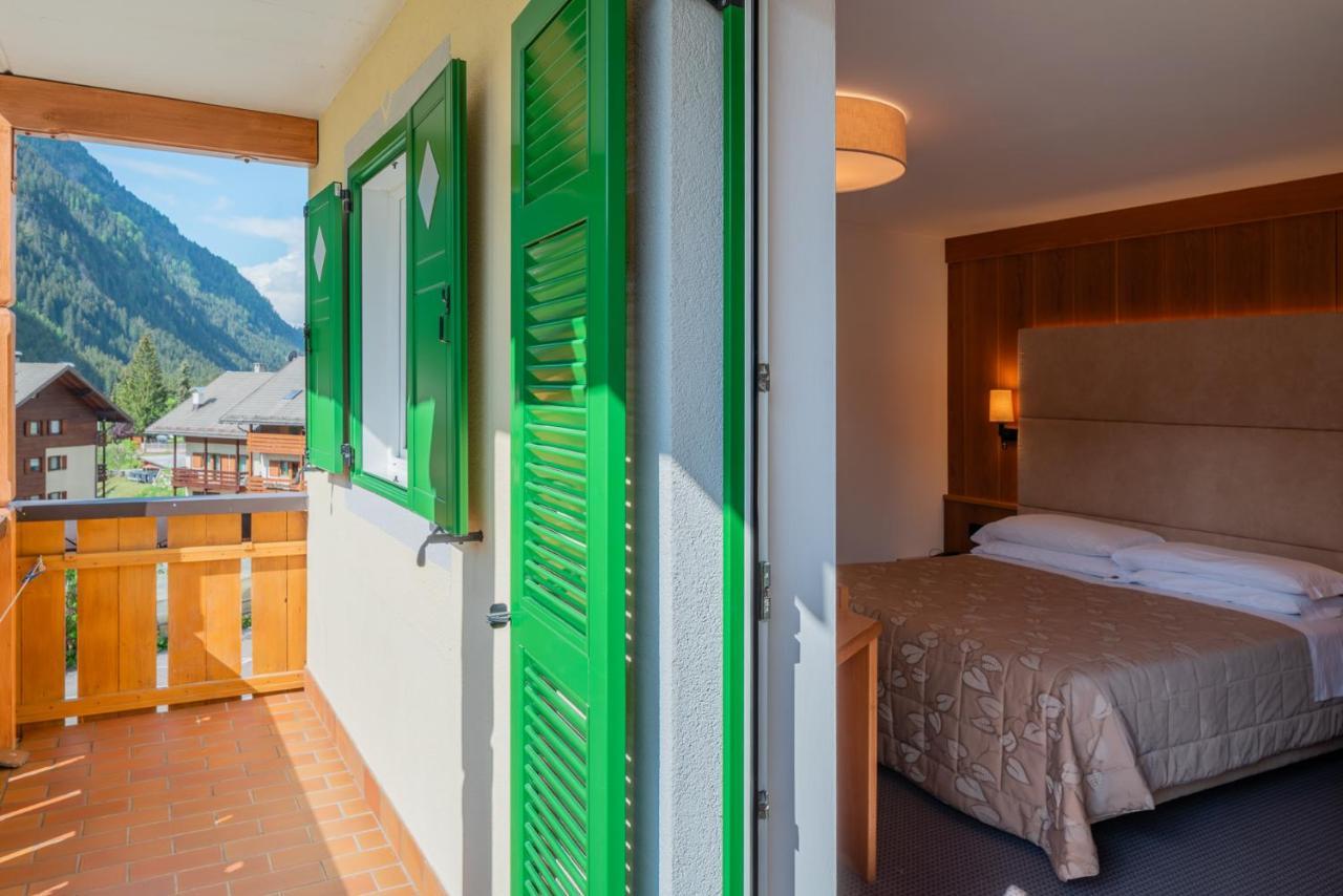 Hotel Ladina Campitello di Fassa Zewnętrze zdjęcie