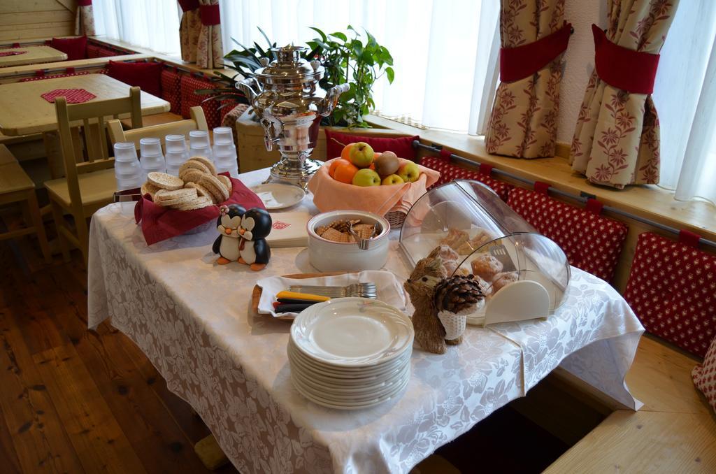 Hotel Ladina Campitello di Fassa Zewnętrze zdjęcie