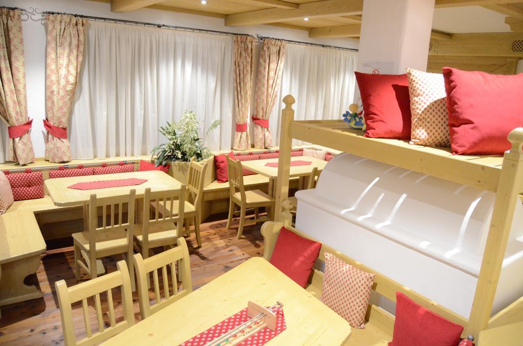 Hotel Ladina Campitello di Fassa Zewnętrze zdjęcie