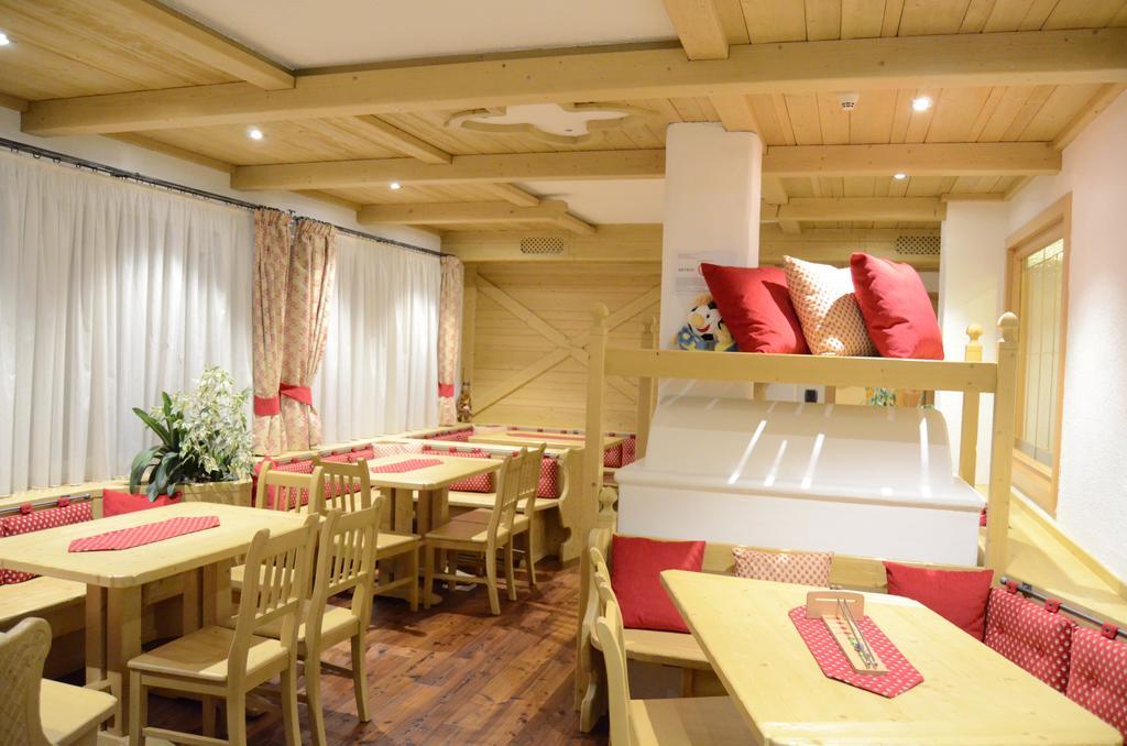 Hotel Ladina Campitello di Fassa Zewnętrze zdjęcie