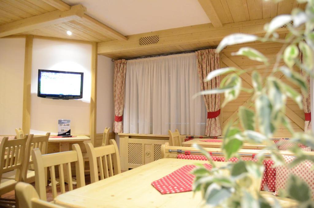 Hotel Ladina Campitello di Fassa Zewnętrze zdjęcie